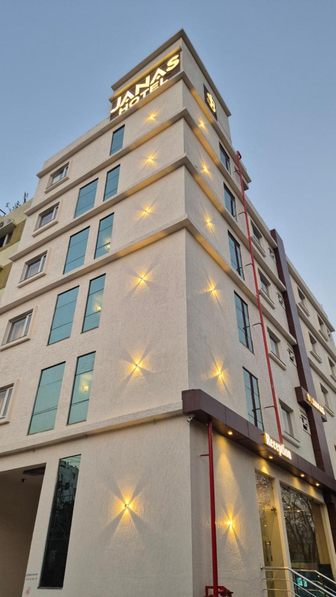 Hotel Janas Tirupati Exterior photo
