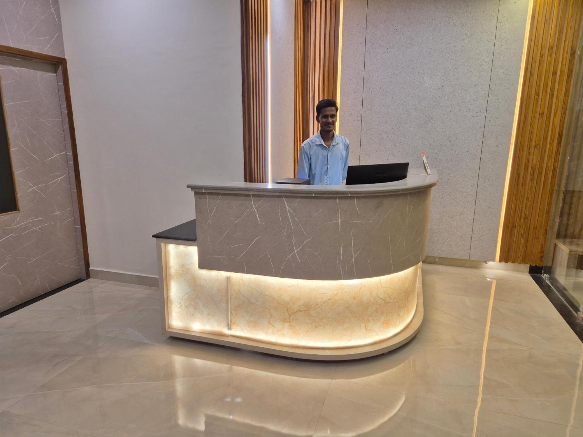 Hotel Janas Tirupati Exterior photo