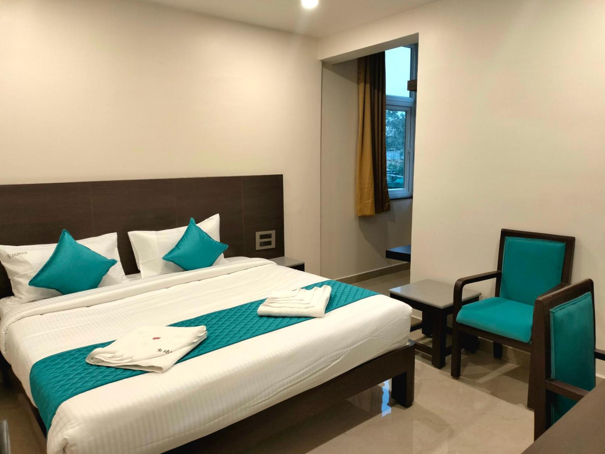 Hotel Janas Tirupati Exterior photo