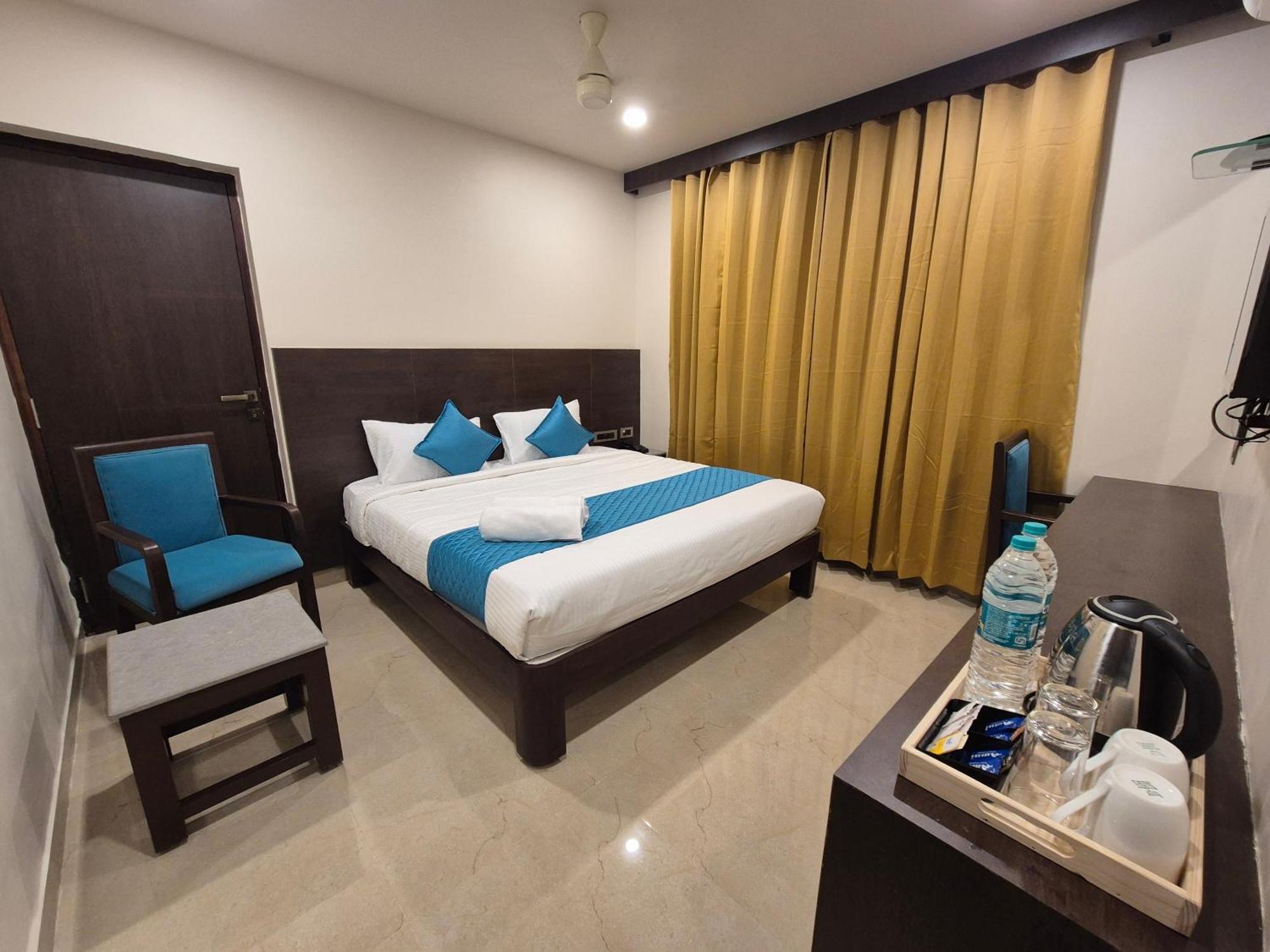 Hotel Janas Tirupati Exterior photo