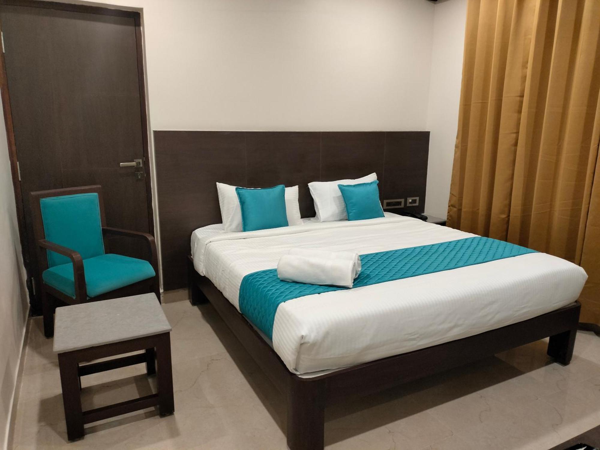 Hotel Janas Tirupati Exterior photo