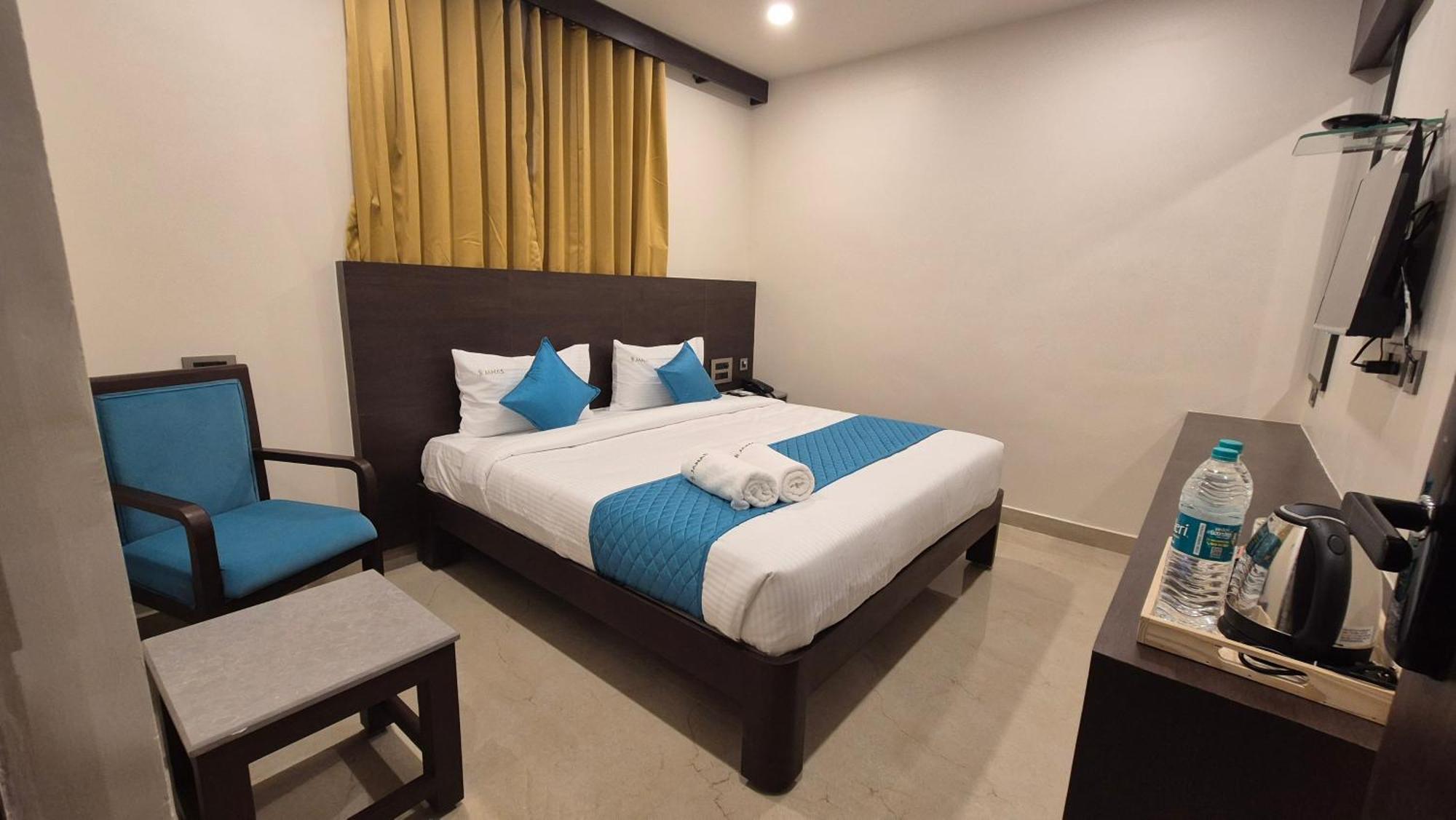 Hotel Janas Tirupati Exterior photo